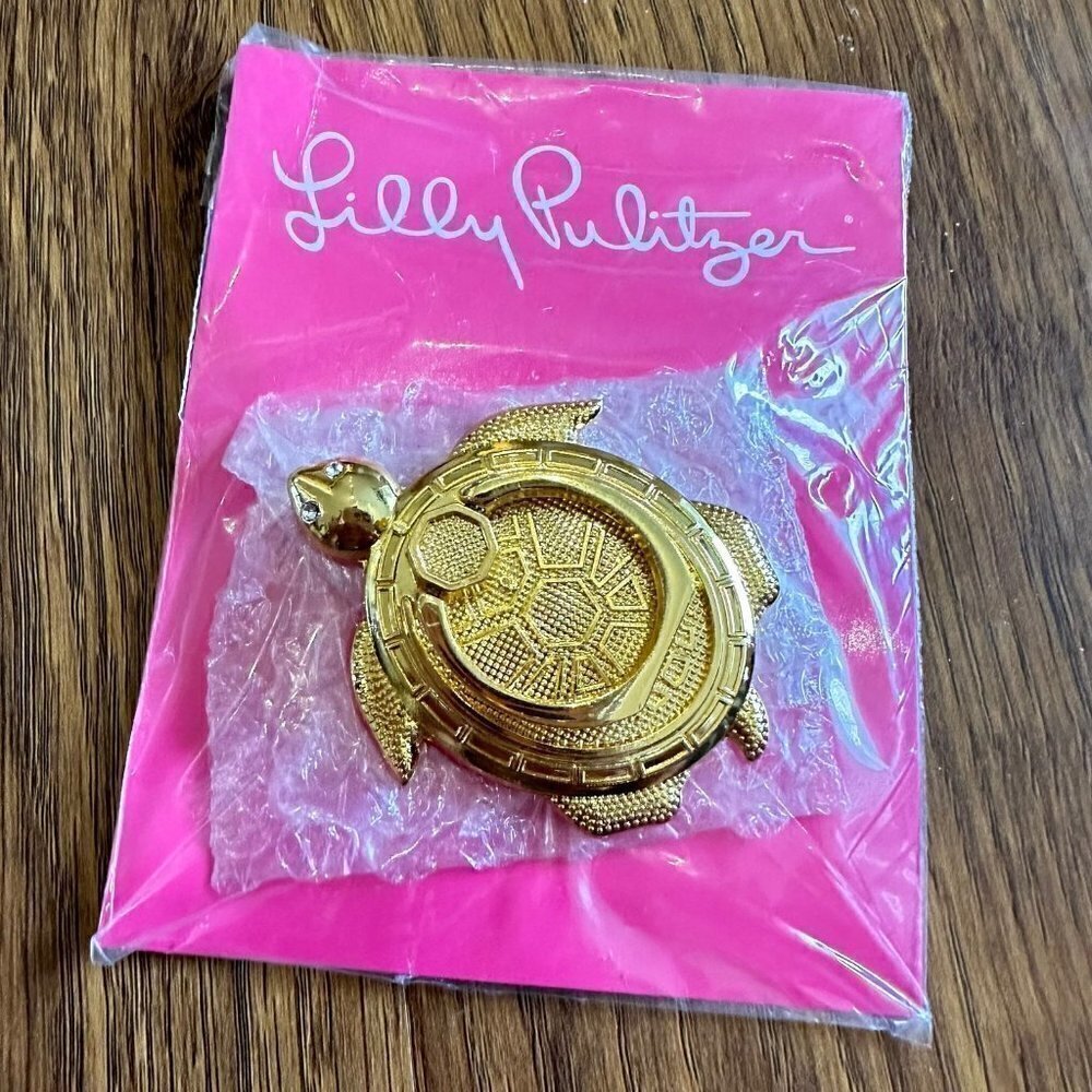 Lilly Pulitzer gold turtle phone ring